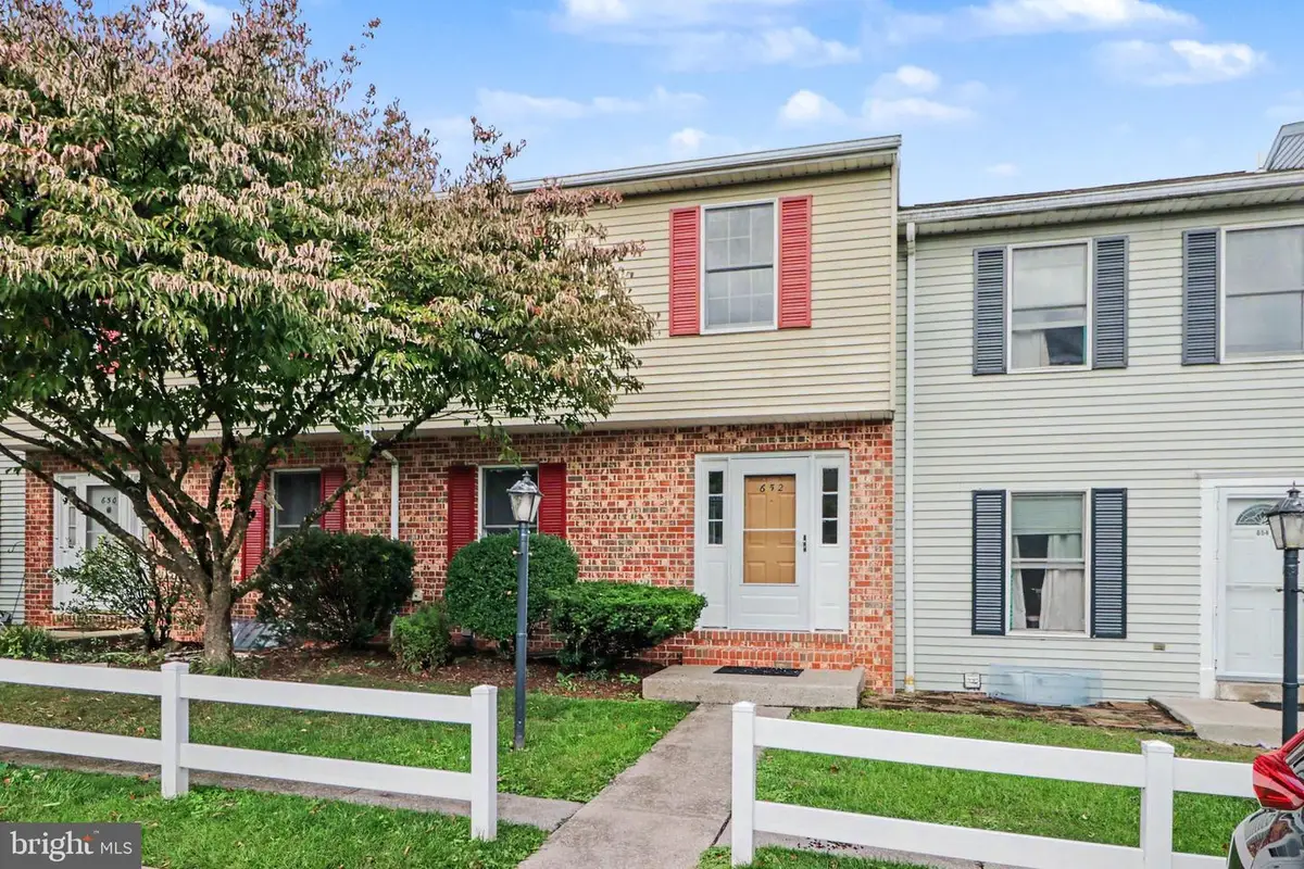 652 Allenview Dr, Mechanicsburg, PA 17055 - #1