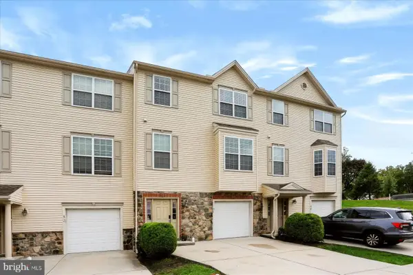 51 Indiana Cir, LEMOYNE, PA 17043