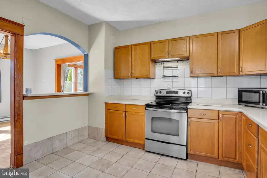 687 Hamilton St, Carlisle, PA 17013 - #3