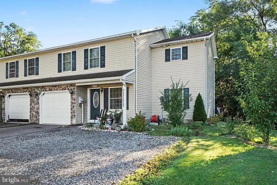 210 Sable Dr, Carlisle, PA 17013 - #2