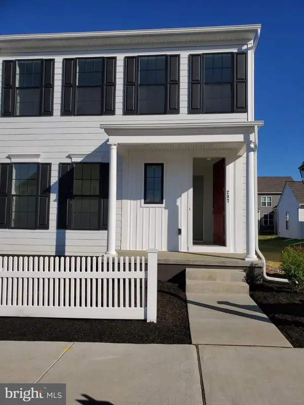 207 Hoke Farm Way, MECHANICSBURG, PA 17050