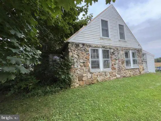 90 E Main St, Walnut Bottom, PA 17266 - #3