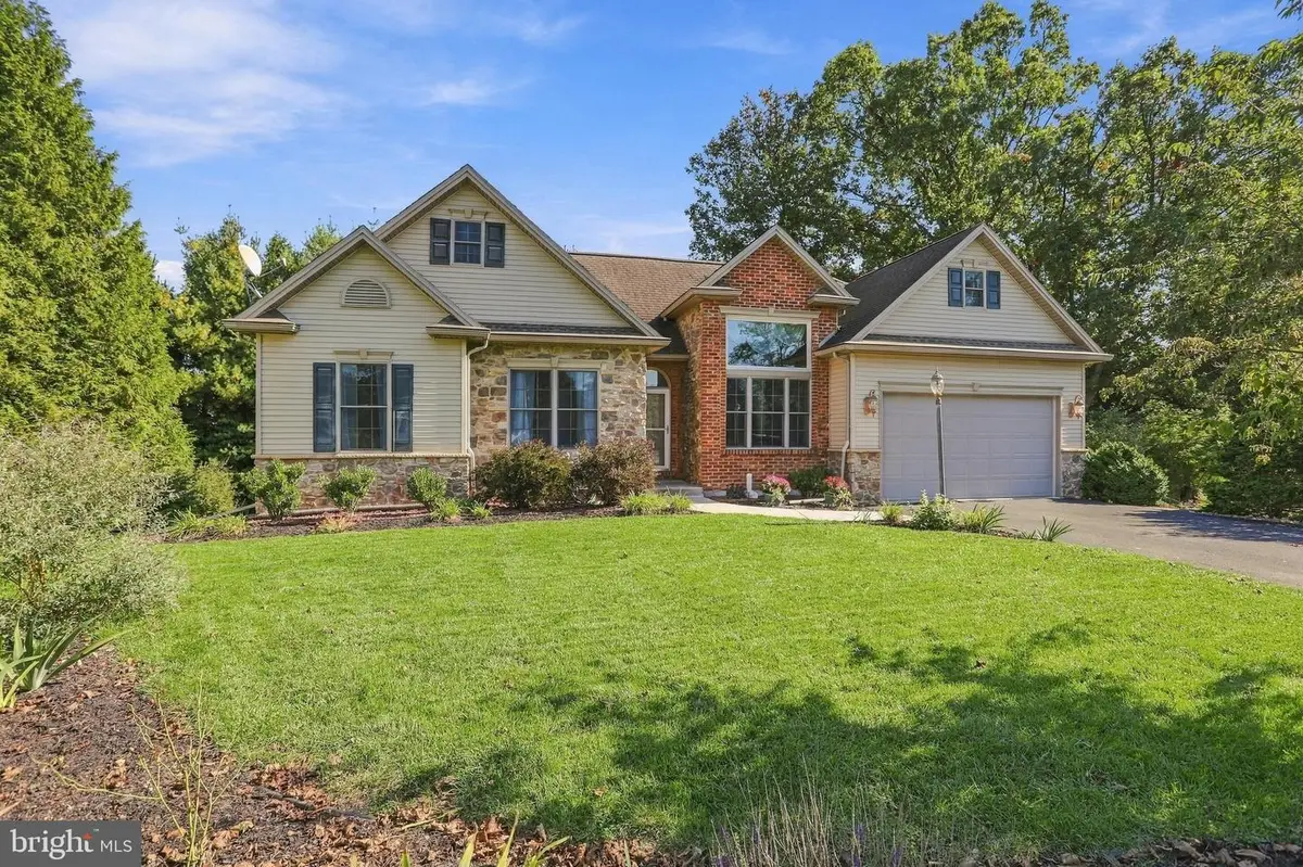 321 Chestnut Cir, Shippensburg, PA 17257 - #1