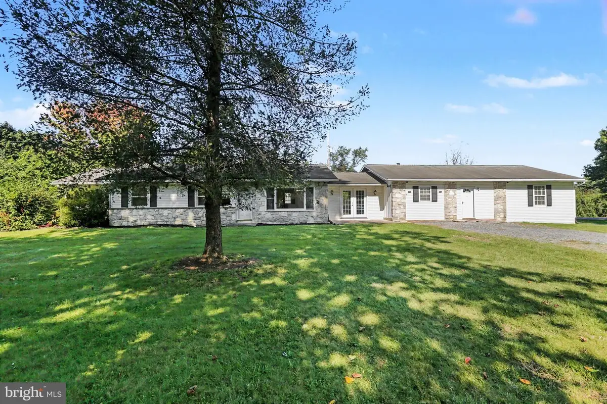 365 Sawmill Rd, Newville, PA 17241 - #1