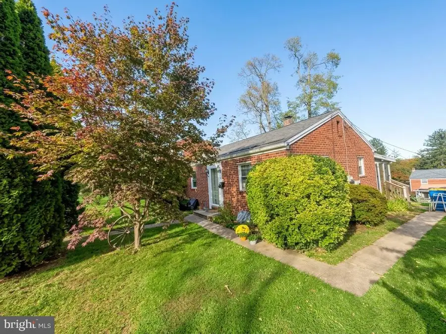 417 Hillside Rd, New Cumberland, PA 17070 - #3