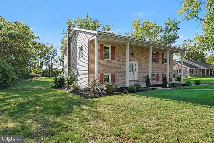 103 Country Club Rd, Carlisle, PA 17015 - #2