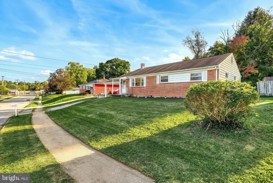 10 Dulles Dr E, Camp Hill, PA 17011 - #3