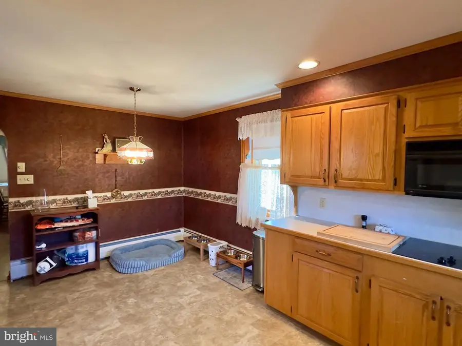 201 W Main St, Newburg, PA 17240 - #3