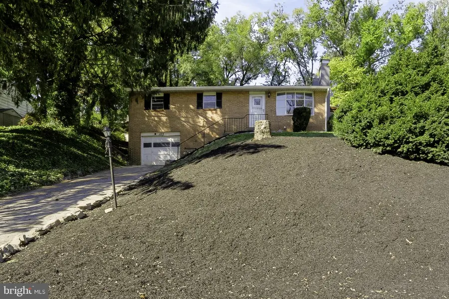 109 N Sporting Hill Rd, Mechanicsburg, PA 17050 - #2