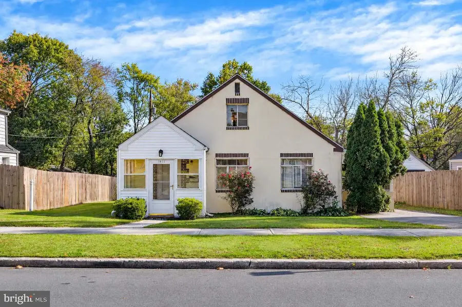 1911 Kent Dr, Camp Hill, PA 17011 - #2