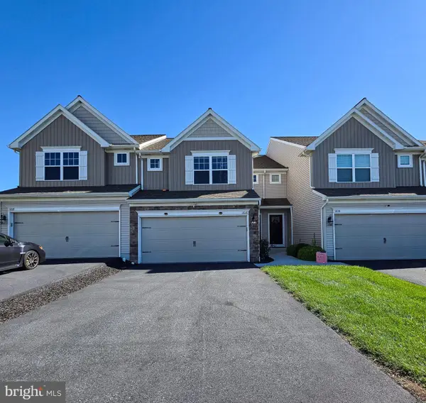 1616 Haralson Dr, MECHANICSBURG, PA 17055