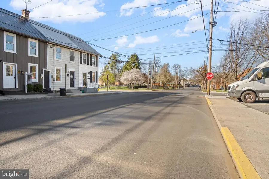 226 N Pitt St, Carlisle, PA 17013 - #2
