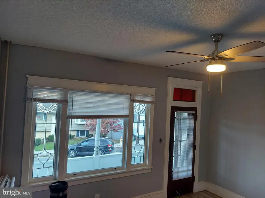 328 W Abbott St, Lansford, PA 18232 - Image #2