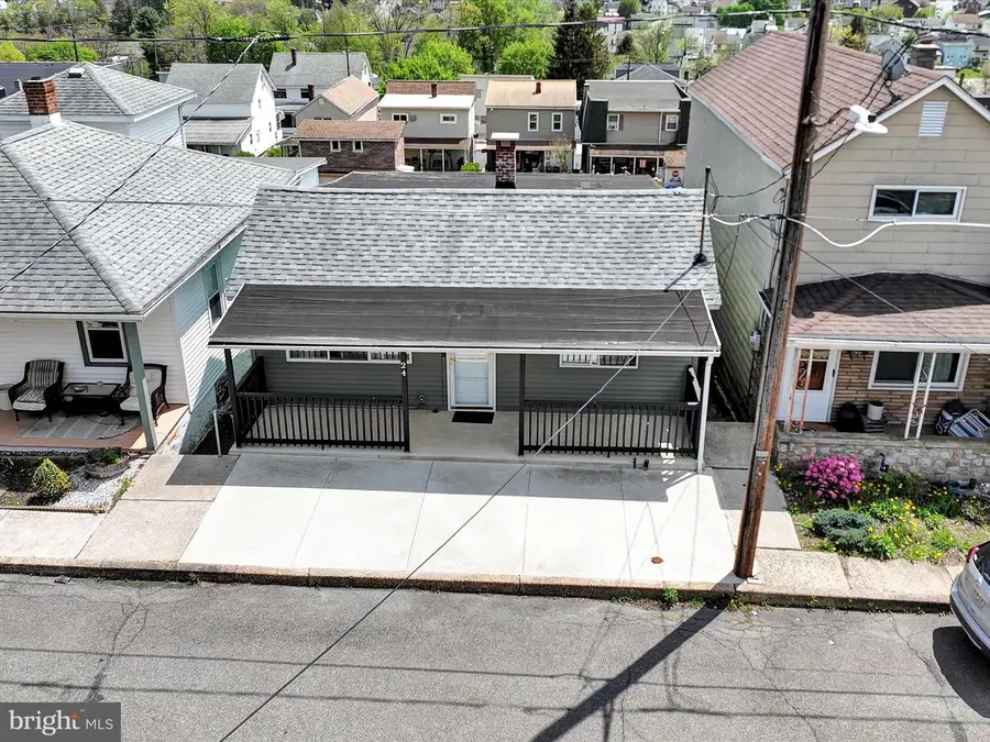 24 W Garibaldi Ave, Nesquehoning, PA 18240 - Image #3
