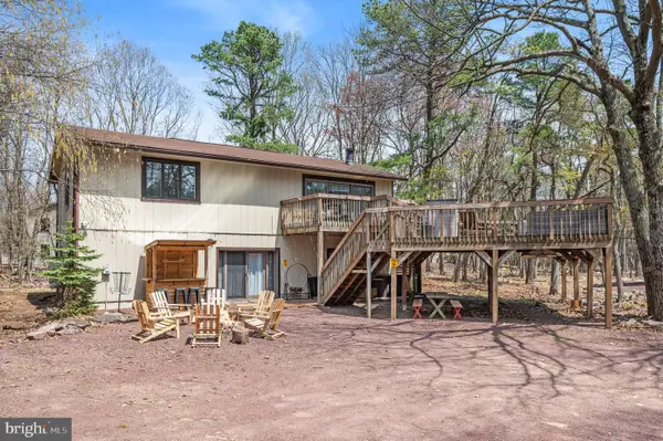 70 Pineknoll Dr, LAKE HARMONY, PA 18624