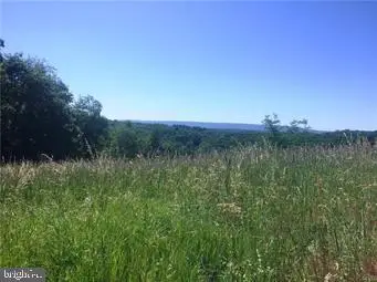 15 Robert Henry Cir, LEHIGHTON, PA 18235