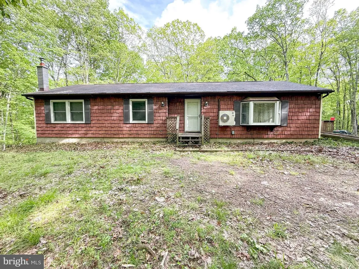 751 Hudson Dr, Weatherly, PA 18255 - Image #1