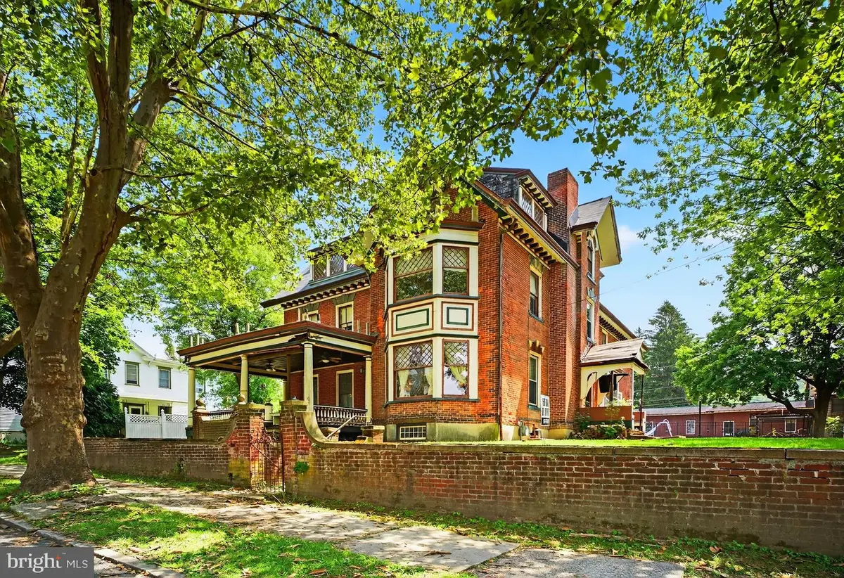 218 Center St, Jim Thorpe, PA 18229 - Image #1