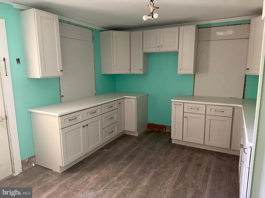 1 W High St, Nesquehoning, PA 18240 - Image #2