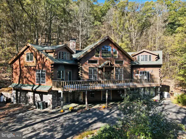 493 Lake Dr, NESQUEHONING, PA 18240