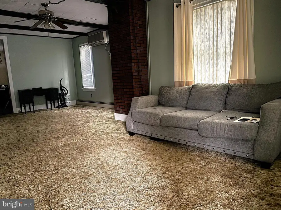 670 Franklin Ave, Palmerton, PA 18071 - Image #3