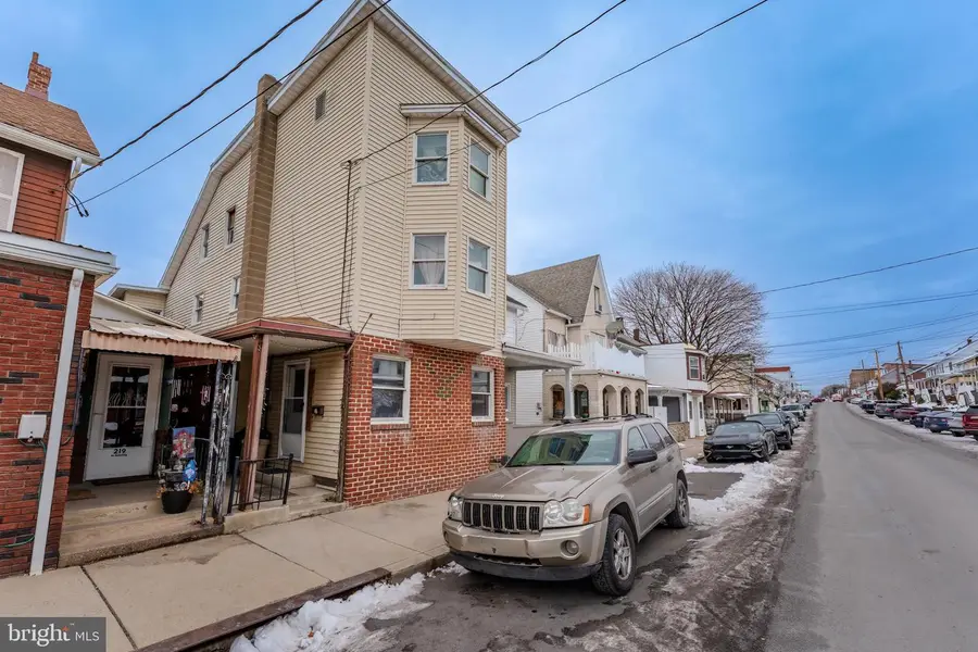 221 E Bertsch St, Lansford, PA 18232 - Image #2