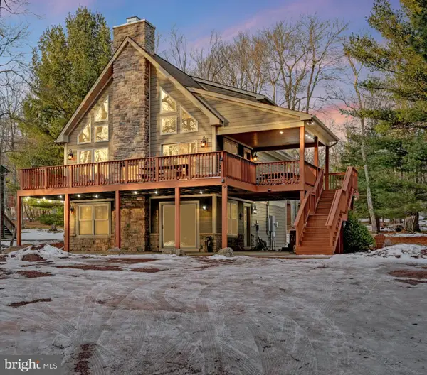 136 Pineknoll Dr, LAKE HARMONY, PA 18624