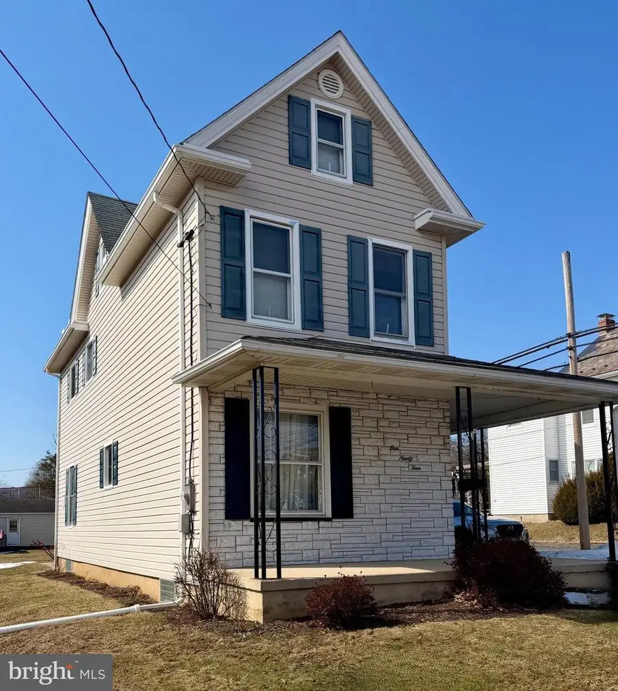 194 N 7th St, Lehighton, PA 18235 - #2