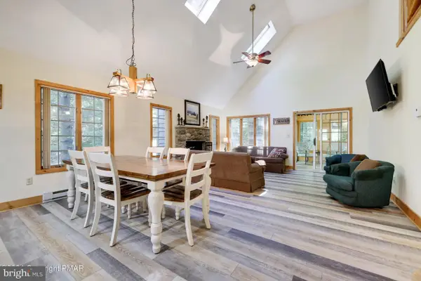 84 Short Hill Rd, LAKE HARMONY, PA 18624