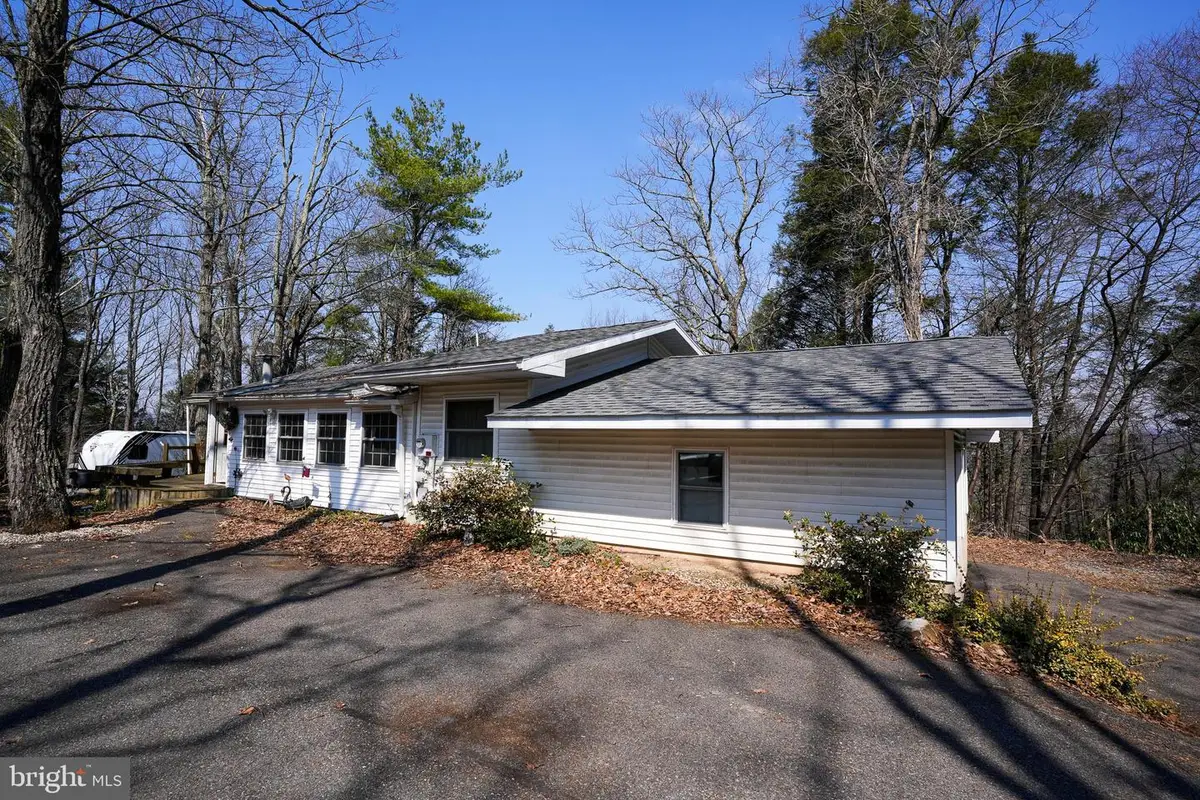 8245 Interchange Rd, Lehighton, PA 18235 - #1