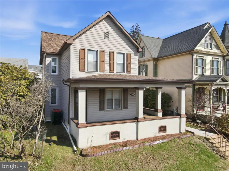 336 Mahoning St, Lehighton, PA 18235 - #2