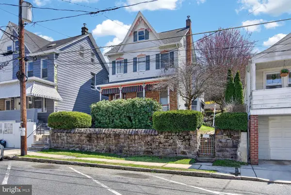 228 W Abbott St, LANSFORD, PA 18232