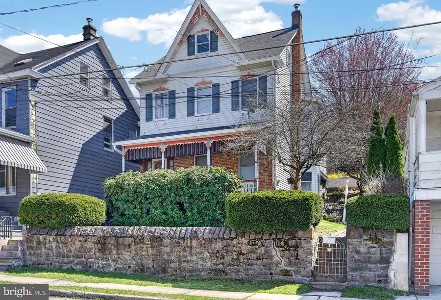 228 W Abbott St, Lansford, PA 18232 - #2