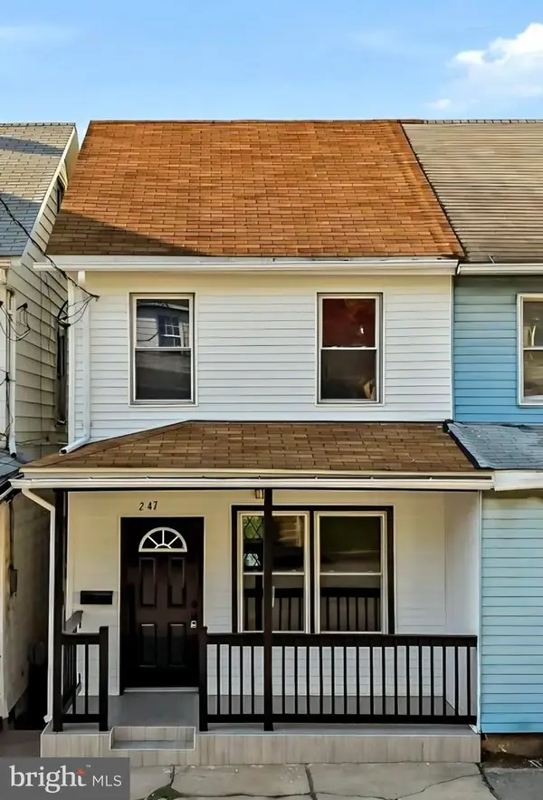 247 E Abbott St, LANSFORD, PA 18232