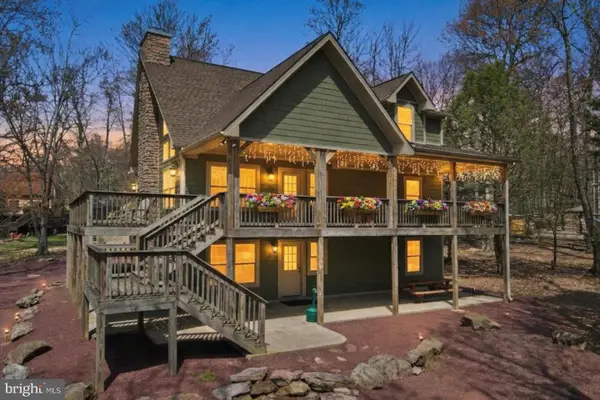 12 Lupine Dr, LAKE HARMONY, PA 18624