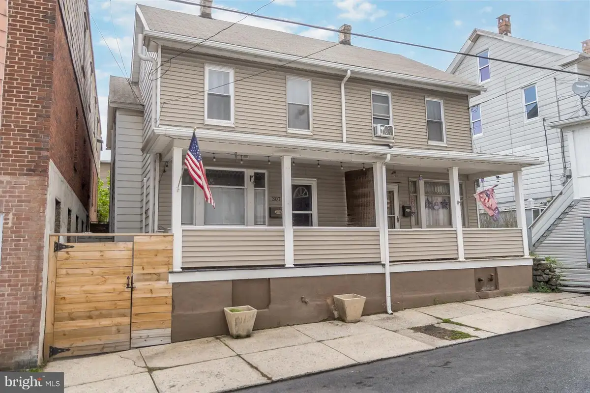 307 W Patterson St, Lansford, PA 18232 - #1