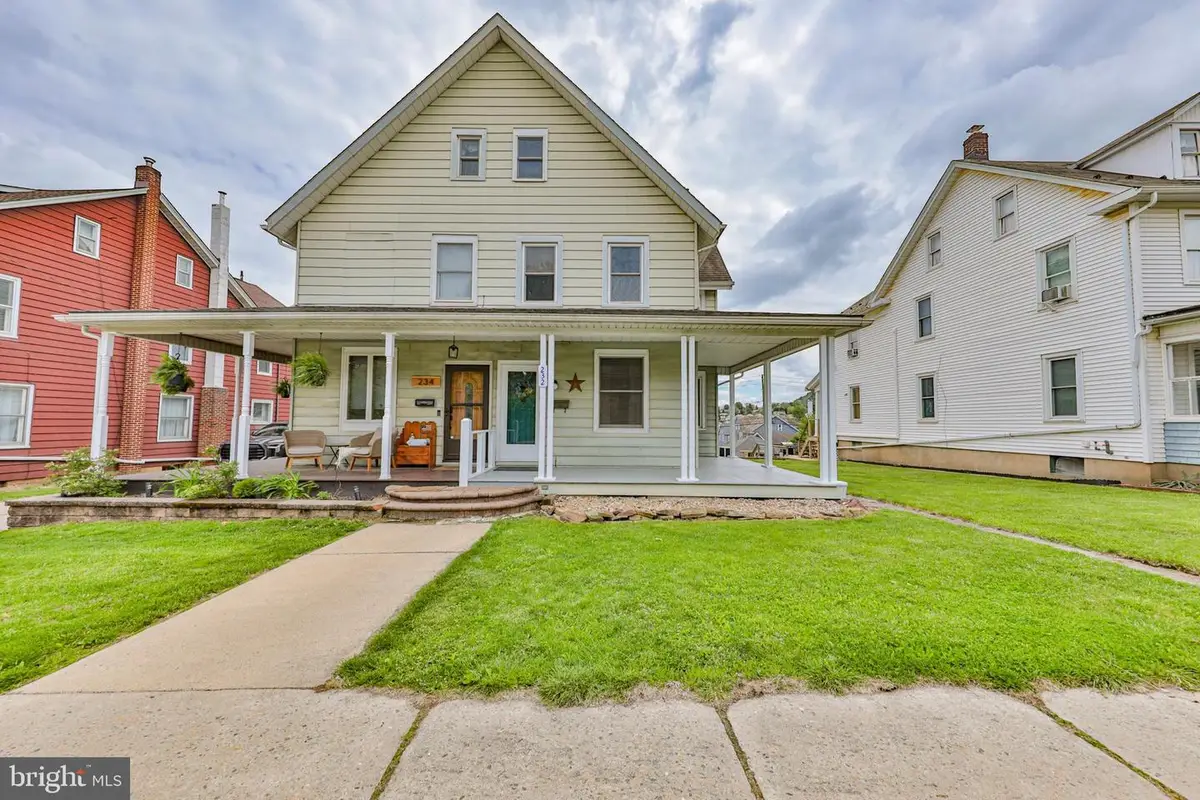232 Columbia Ave, Palmerton, PA 18071 - #1