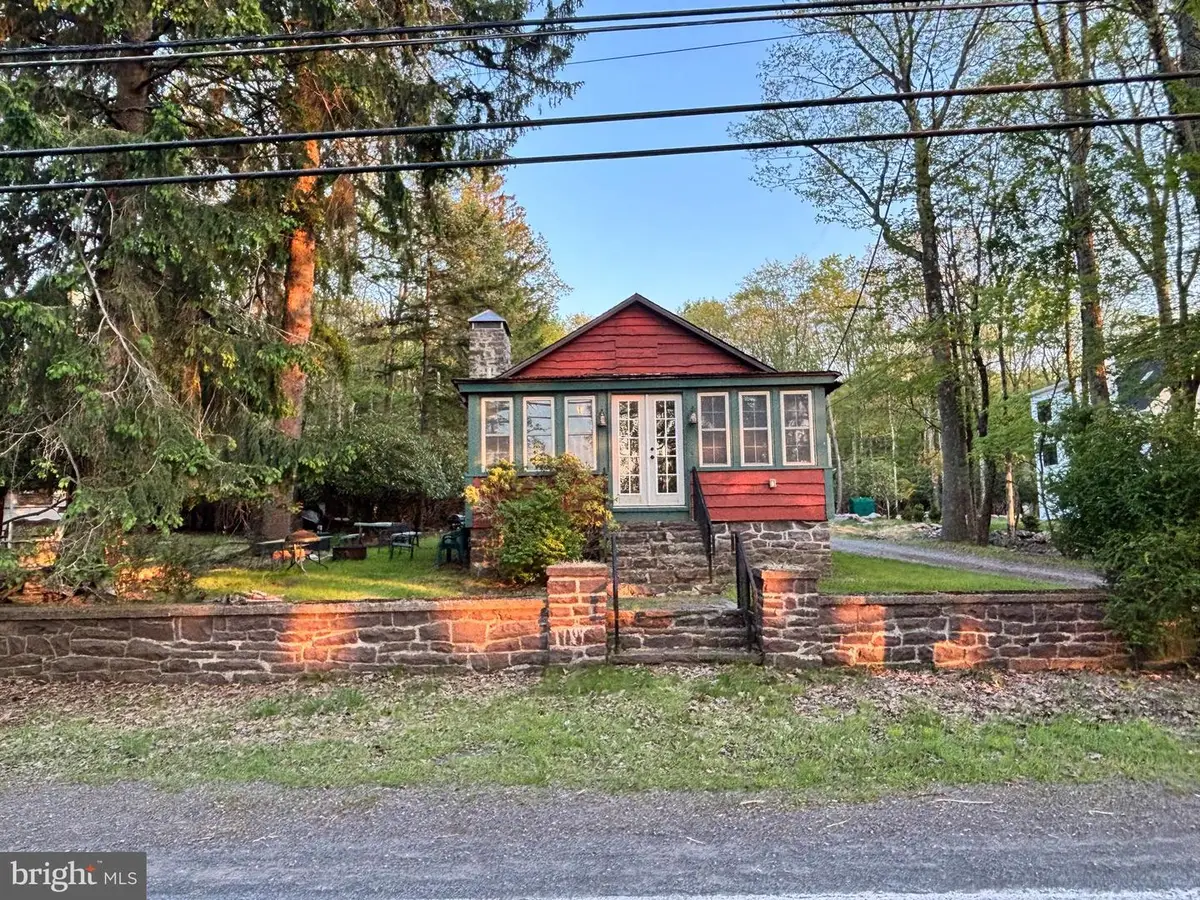 121 S Lake Dr, Lake Harmony, PA 18624 - #1