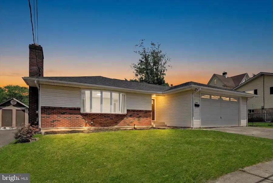 12 W 10th St, Jim Thorpe, PA 18229 - #2