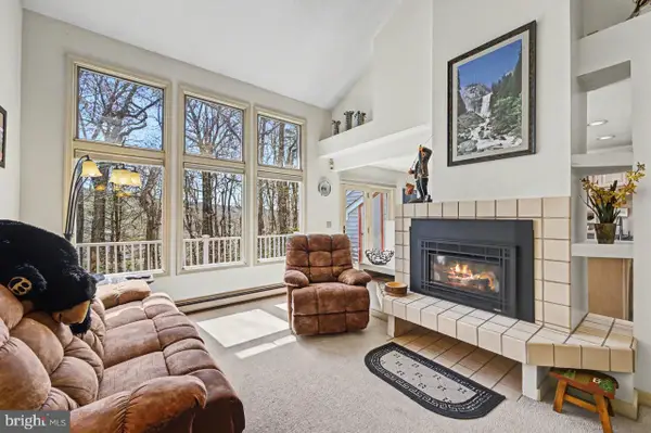 5 Beachwood Ct, LAKE HARMONY, PA 18624