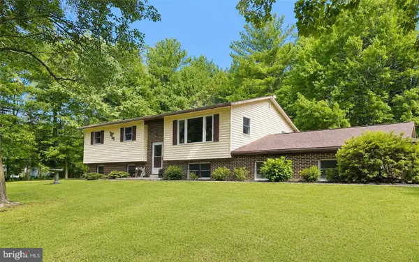 525 Pinewood Rd, LEHIGHTON, PA 18235