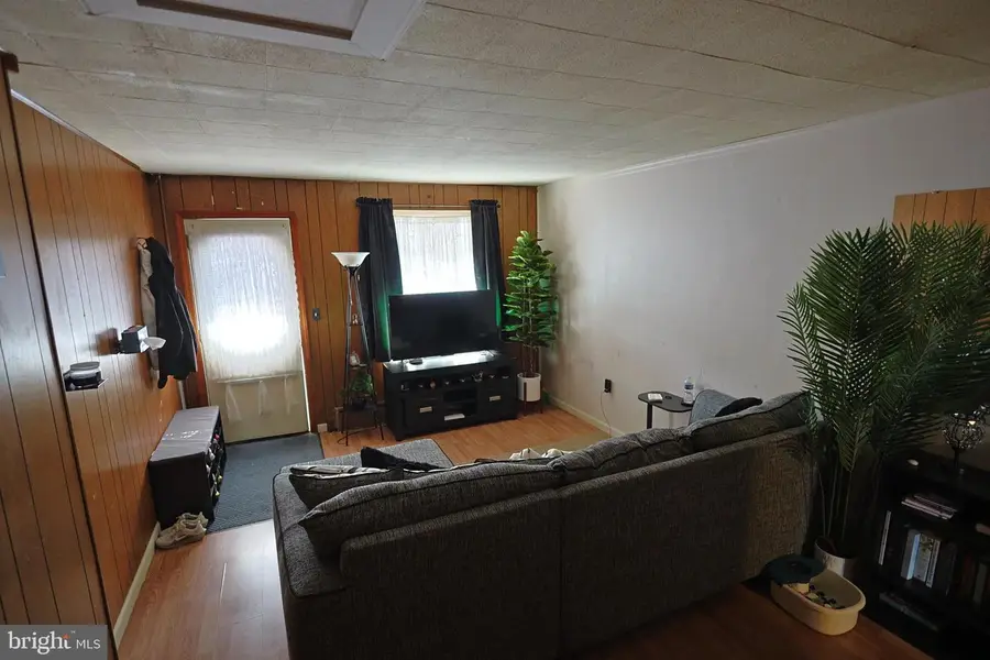 5 N Walnut St, Lansford, PA 18232 - #2