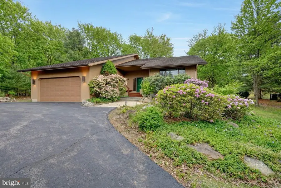96 Wolf Rd, Lake Harmony, PA 18624 - #2