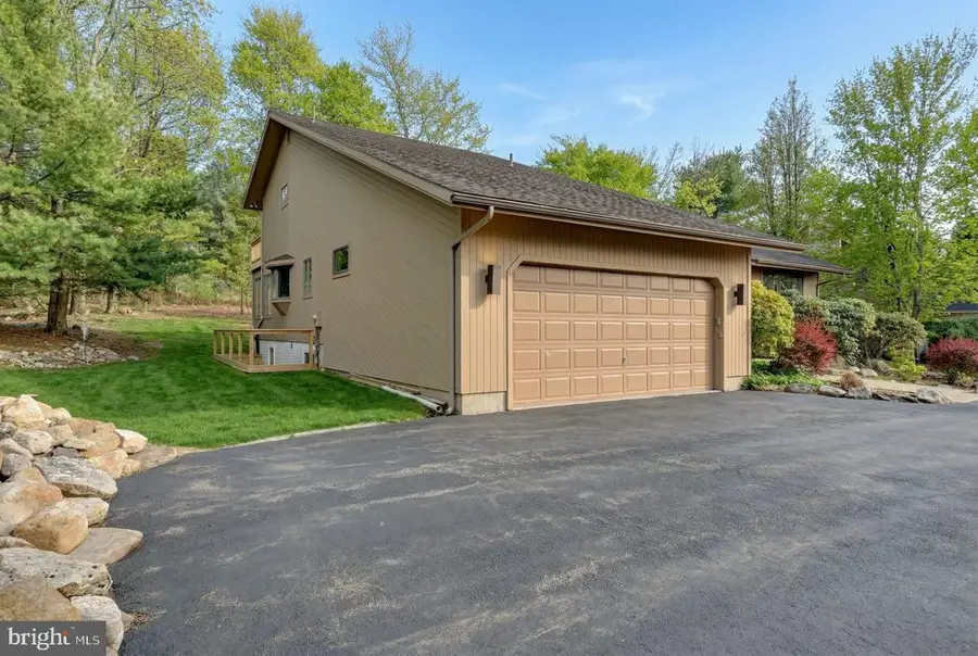 96 Wolf Rd, Lake Harmony, PA 18624 - #3