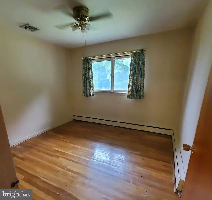 9 E North St, Summit Hill, PA 18250 - #3
