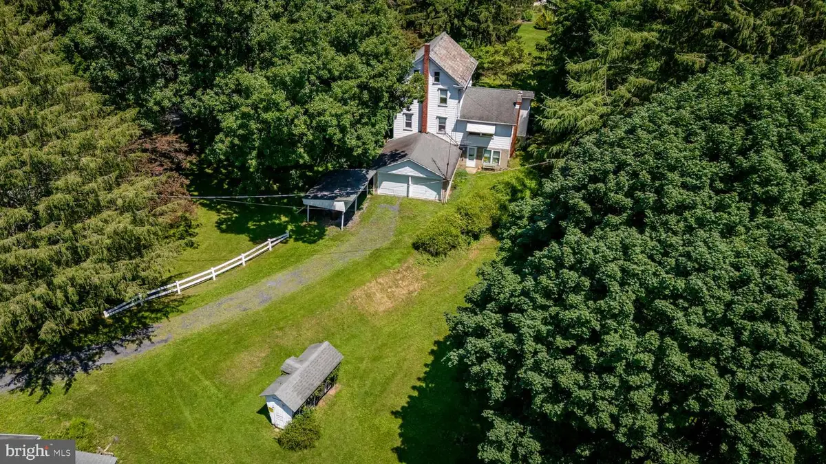 210 Snyders Rd, Palmerton, PA 18071 - #1