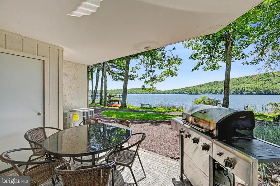 45 Midlake Dr #102, Lake Harmony, PA 18624 - #3