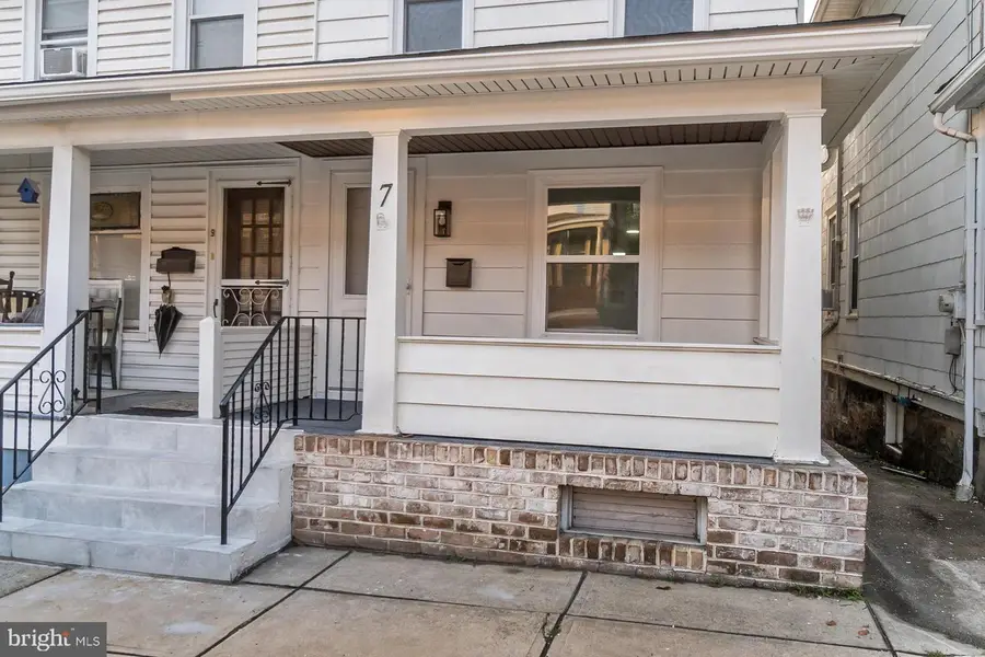 7 W Abbott St, Lansford, PA 18232 - #2