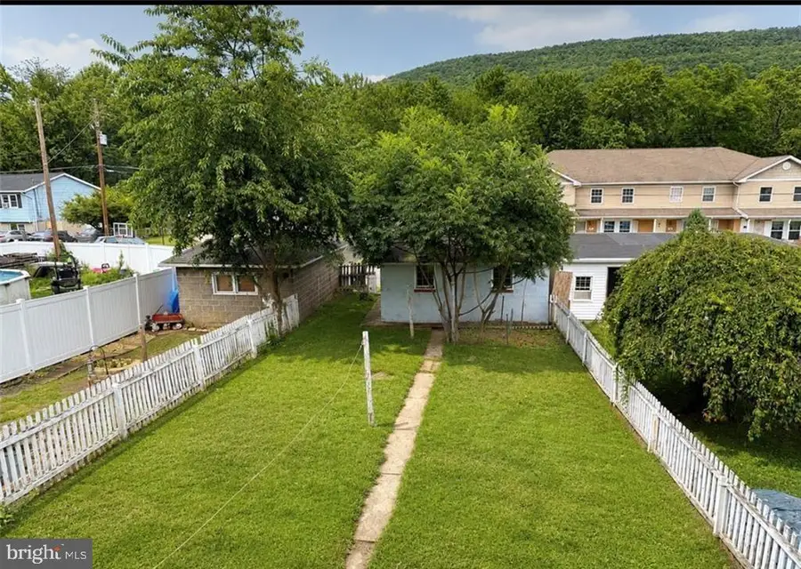 126 Rhume St, Nesquehoning, PA 18240 - #2