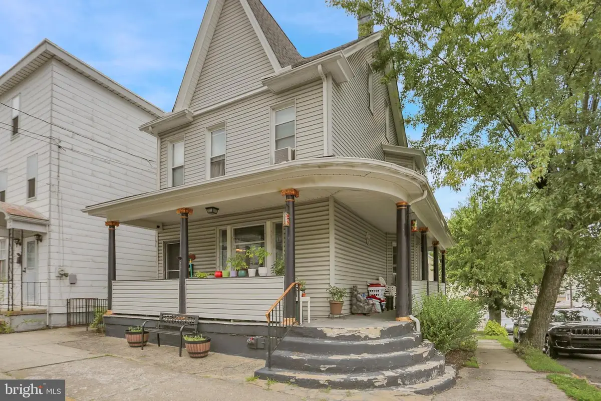 201 W Abbott St, Lansford, PA 18232 - #1